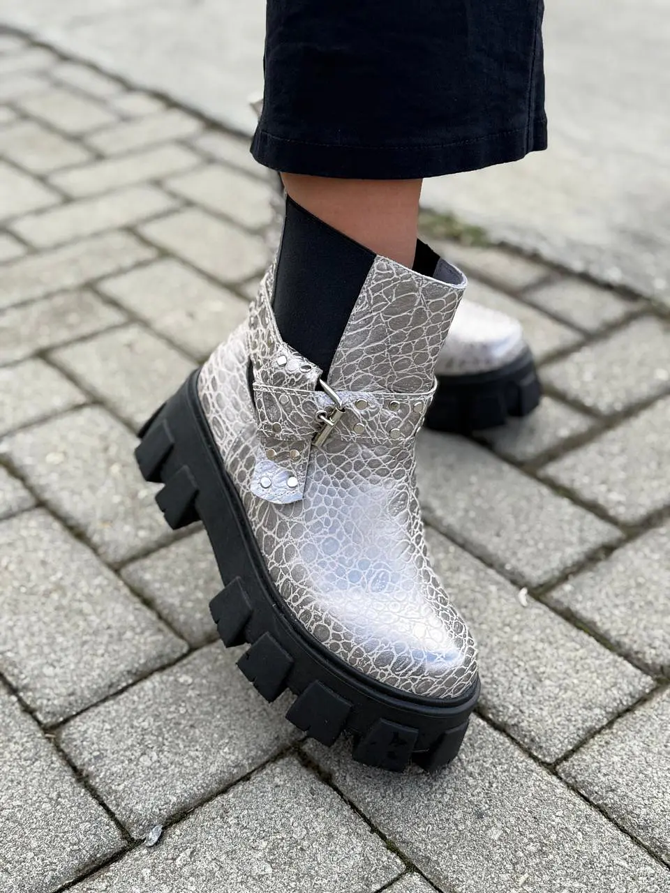 Botin Amanda piedra plata 6