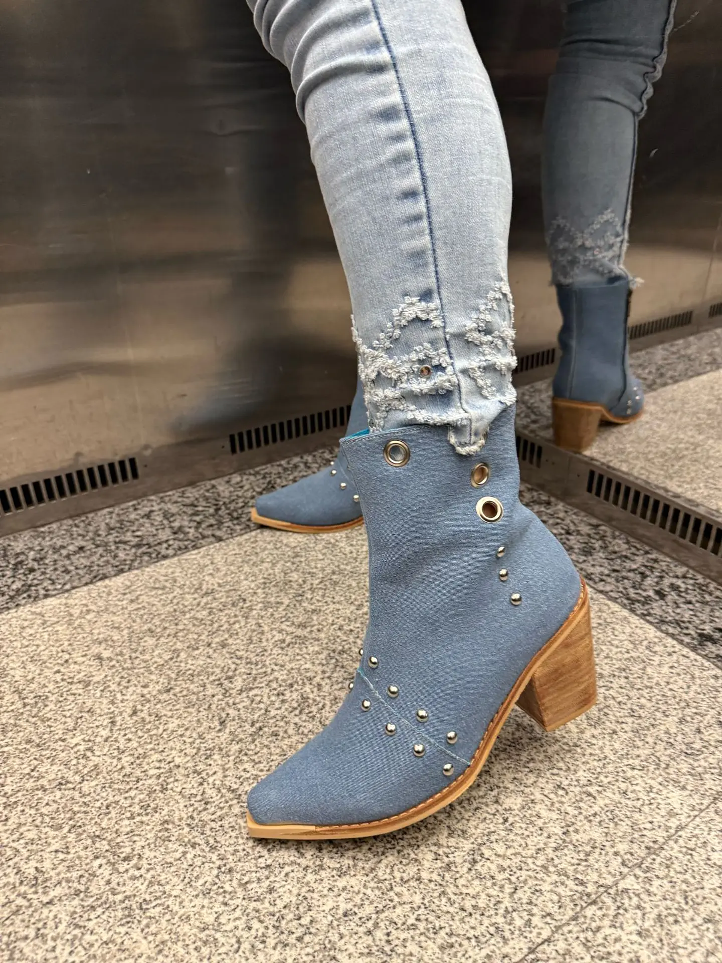 Botin Loreto celeste jeans 1