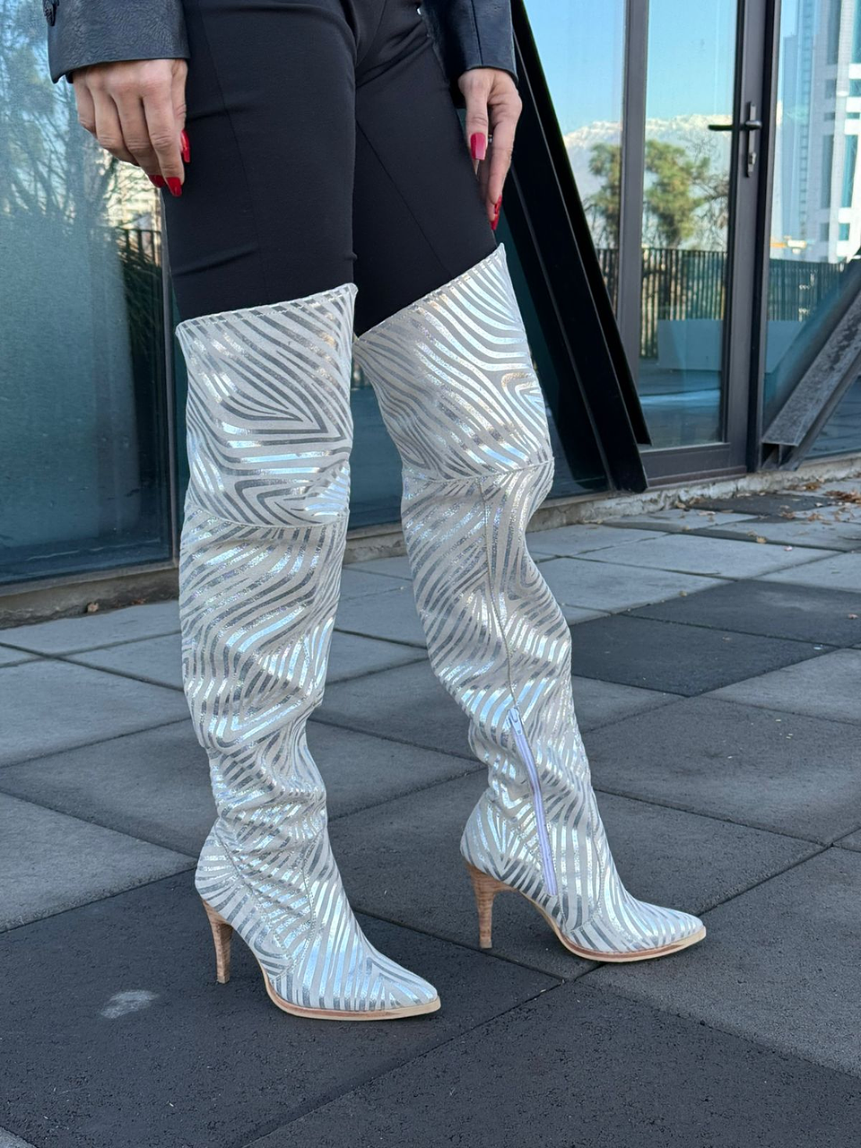 Bucaneras Los Angeles dorado 2