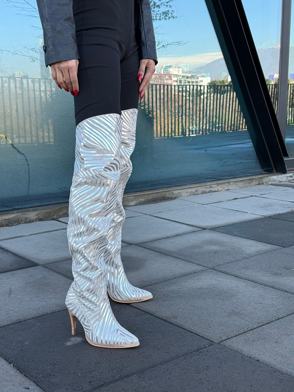 Bucaneras Los Angeles dorado 3