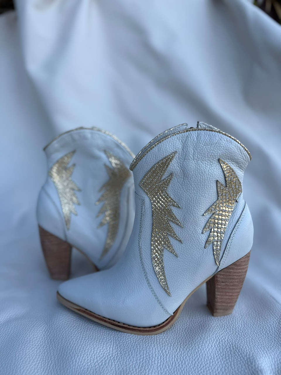 Paula Blanco /Alas croco dorado 4