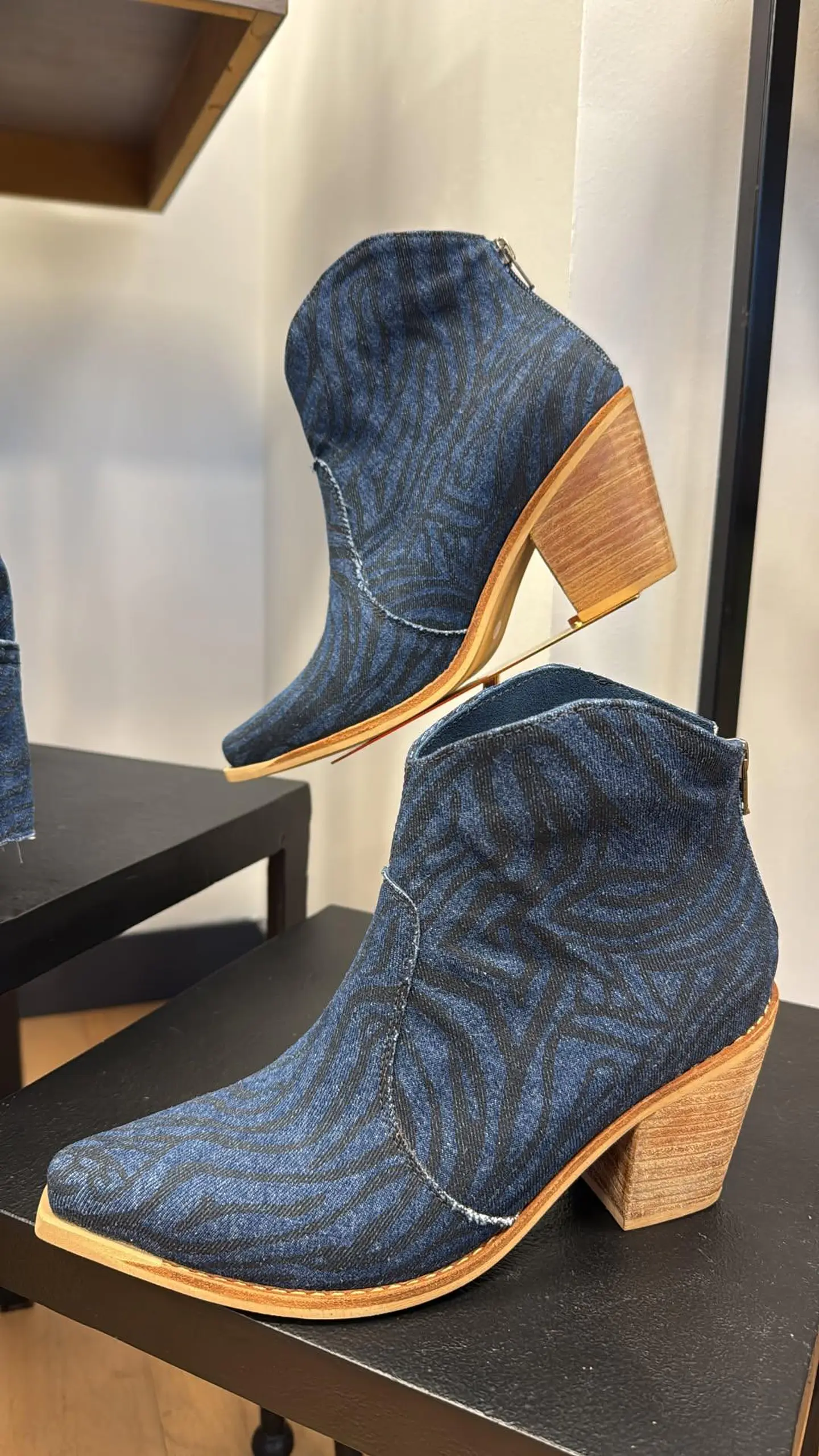 Italia jeans taco cuadrado 1