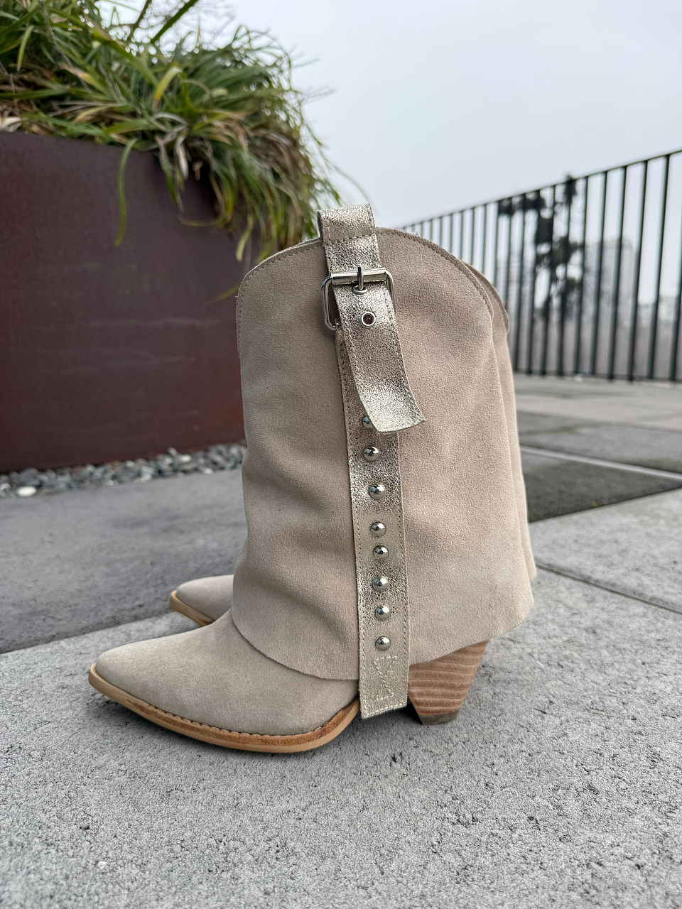  Botas Liz beige 1