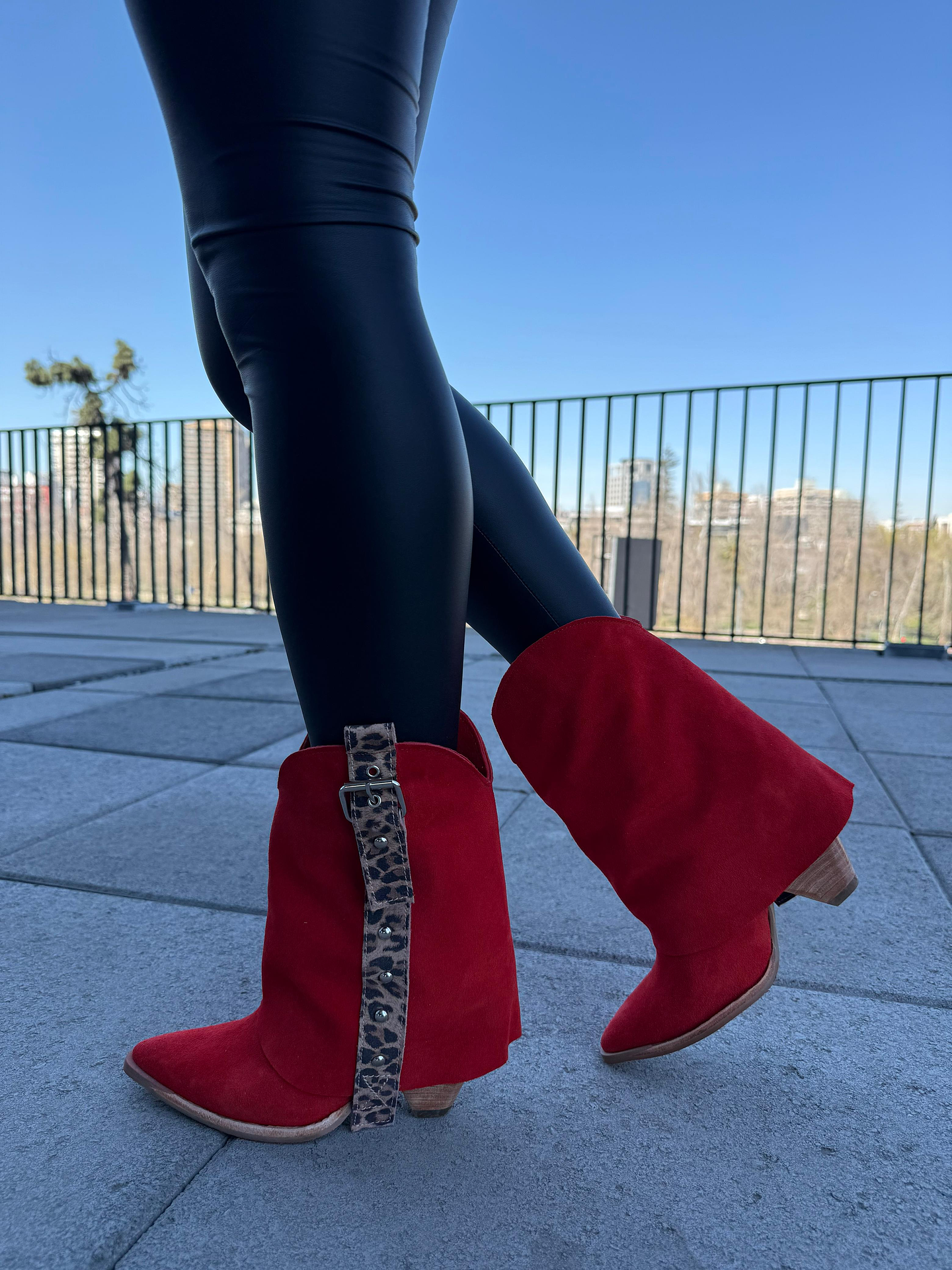 Botas Liz roja 4