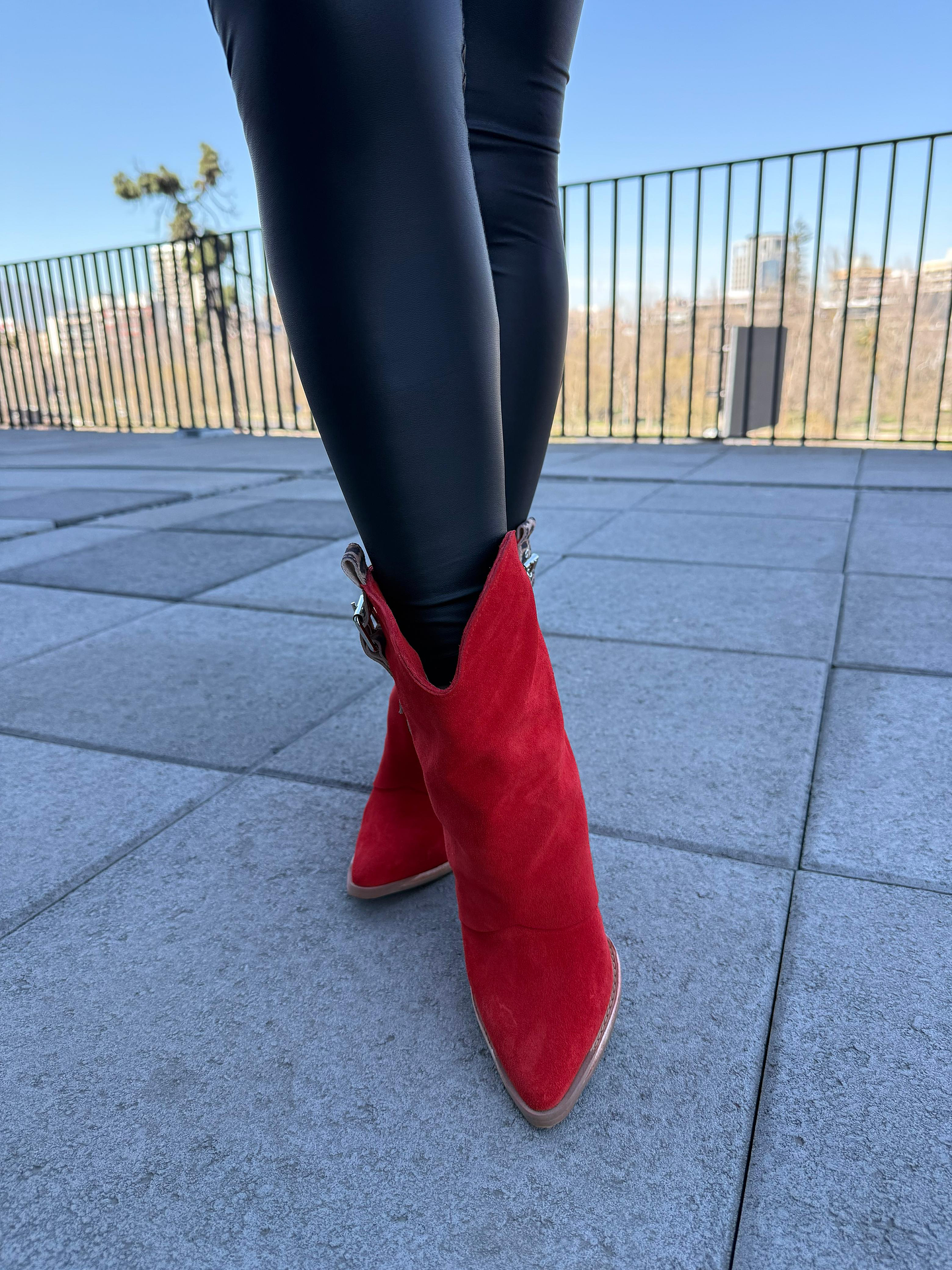 Botas Liz roja 7