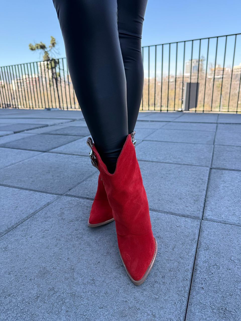 Botas Liz roja 7