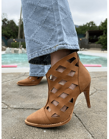 Botin Mandarinisima Camel