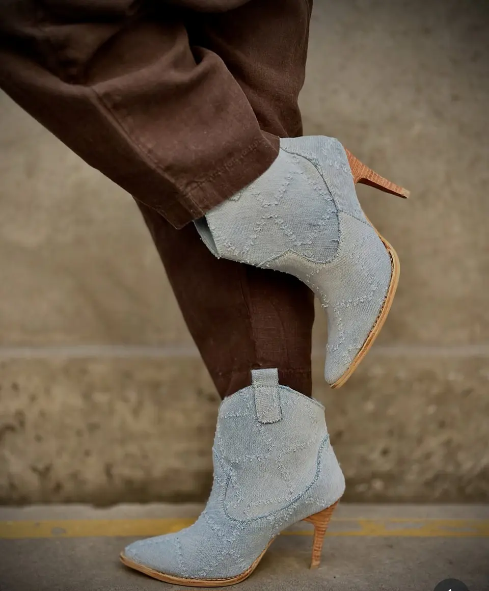 Trilacat Denim taco aguja 1