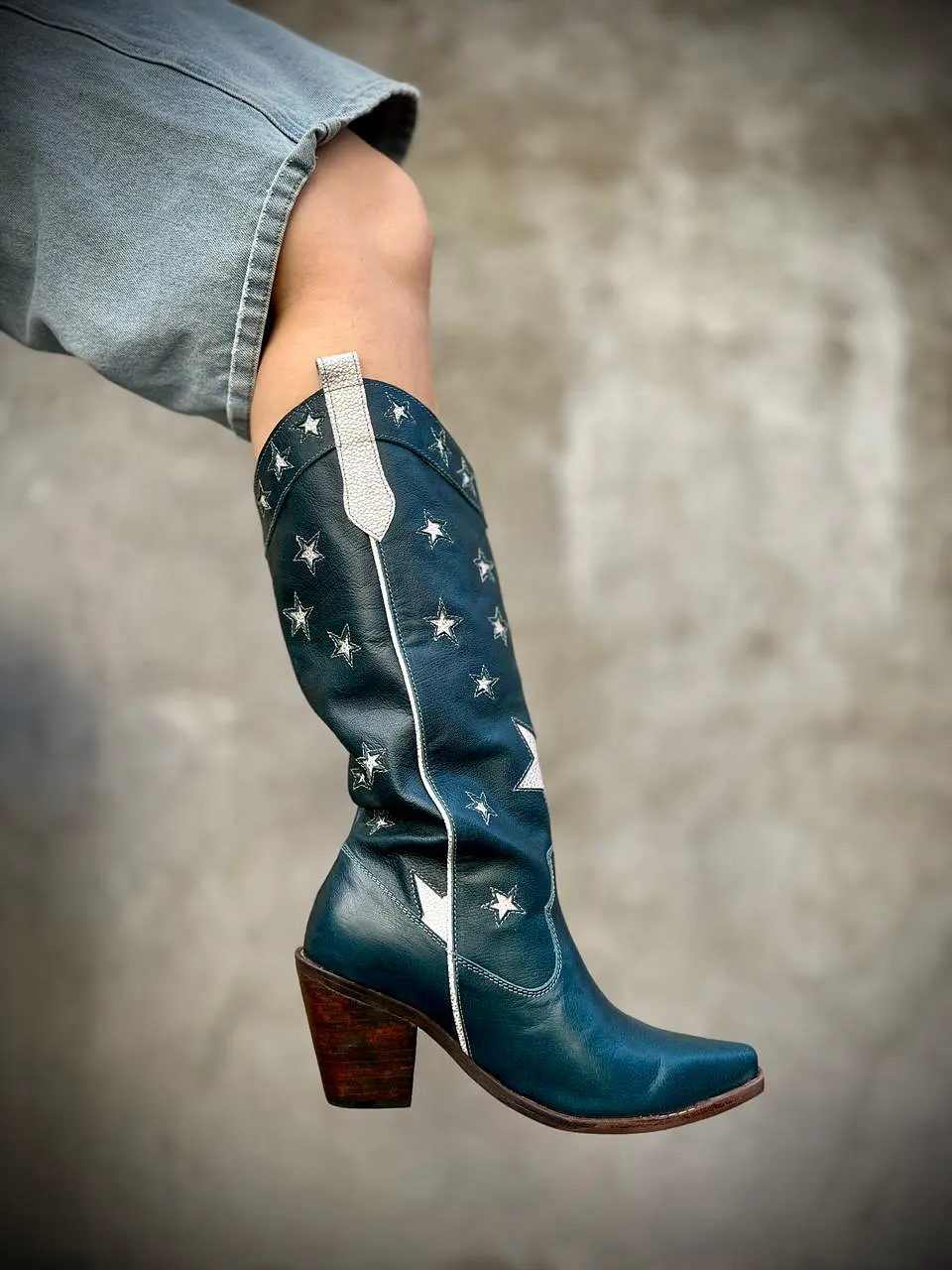 Lolla Azul Petróleo Taco Cafe 1