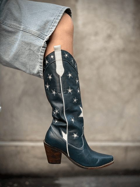 Lolla Azul Petróleo Taco Cafe