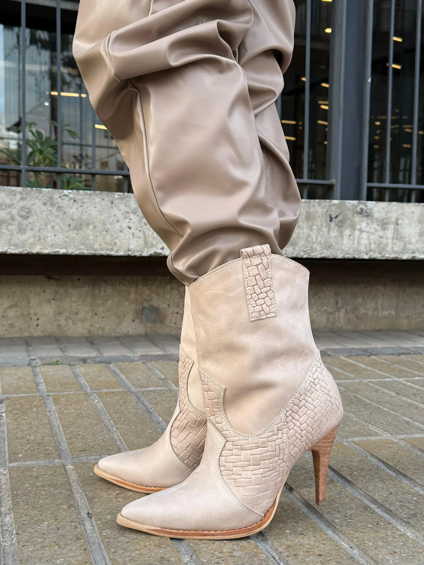 Kuky Beige 4