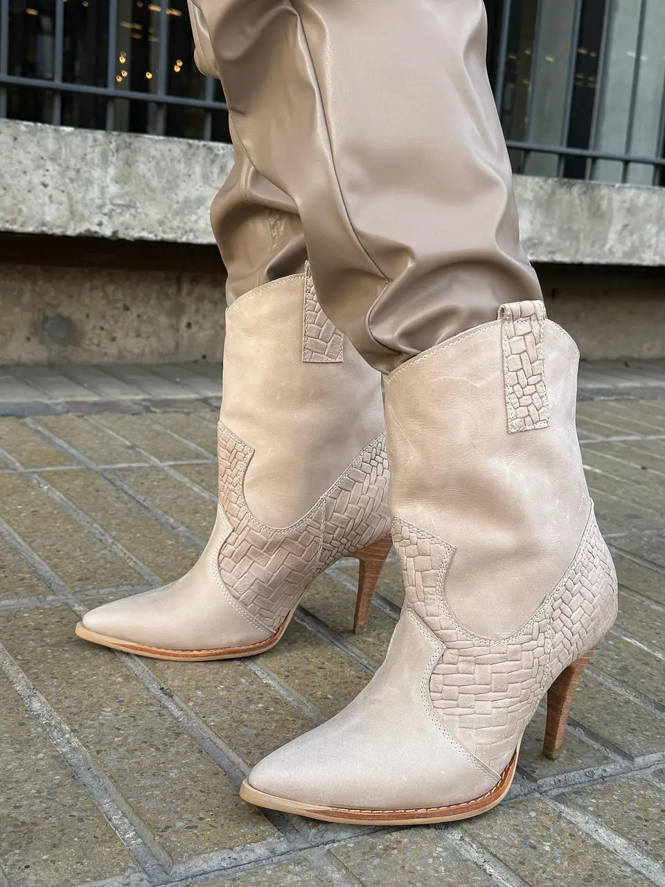 Kuky Beige 6