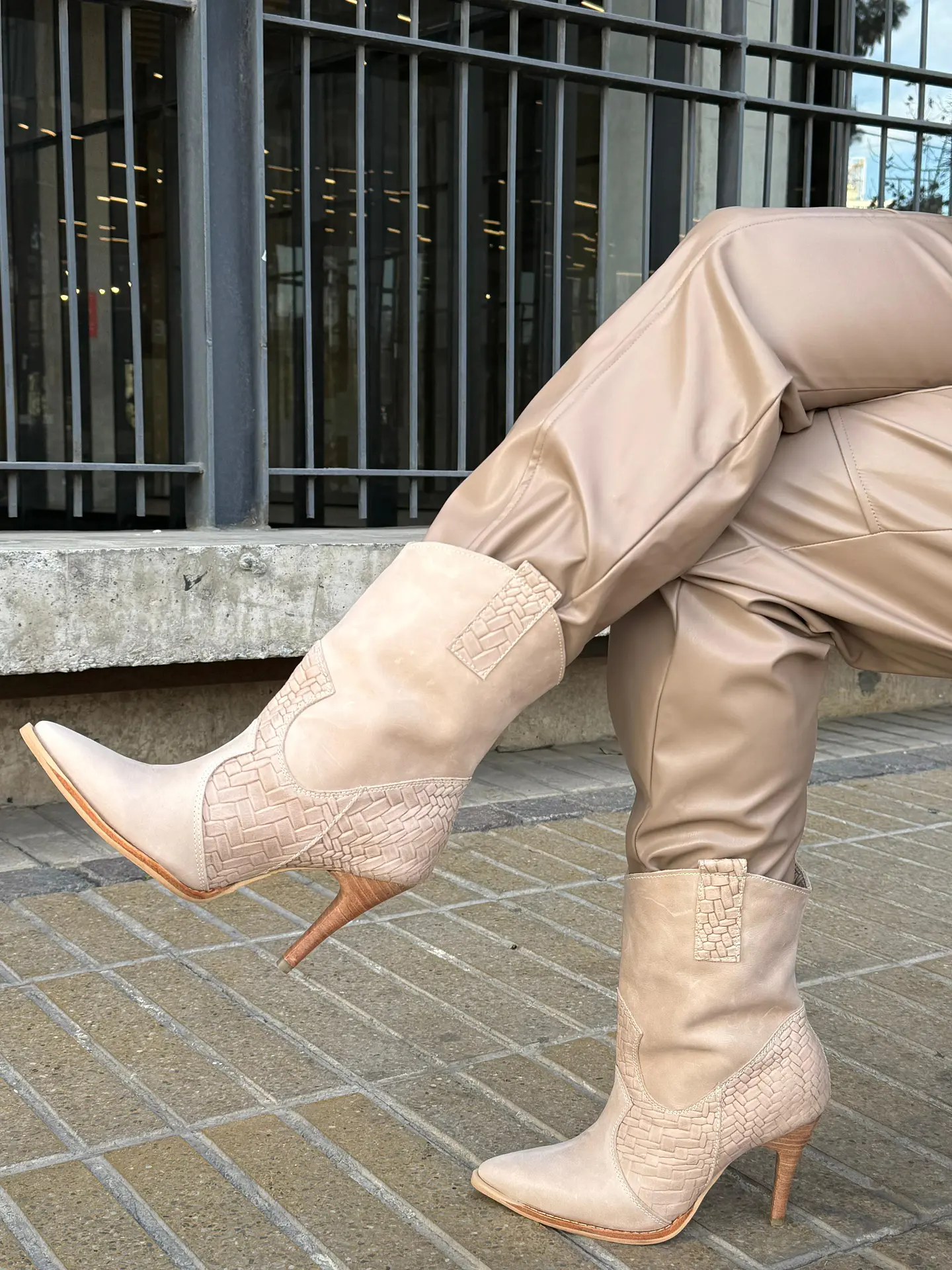 Kuky Beige 7