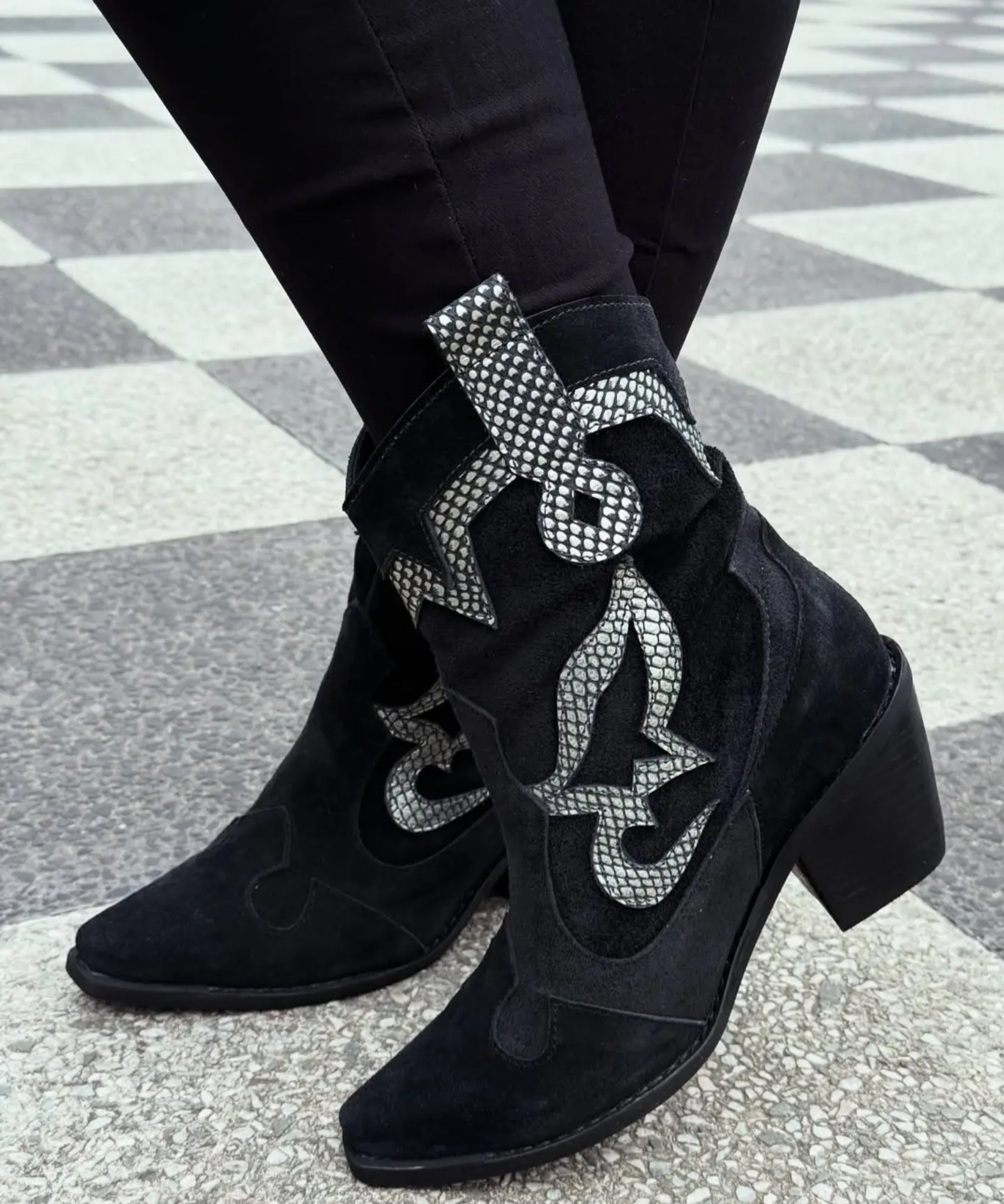 Victoria Negro  1
