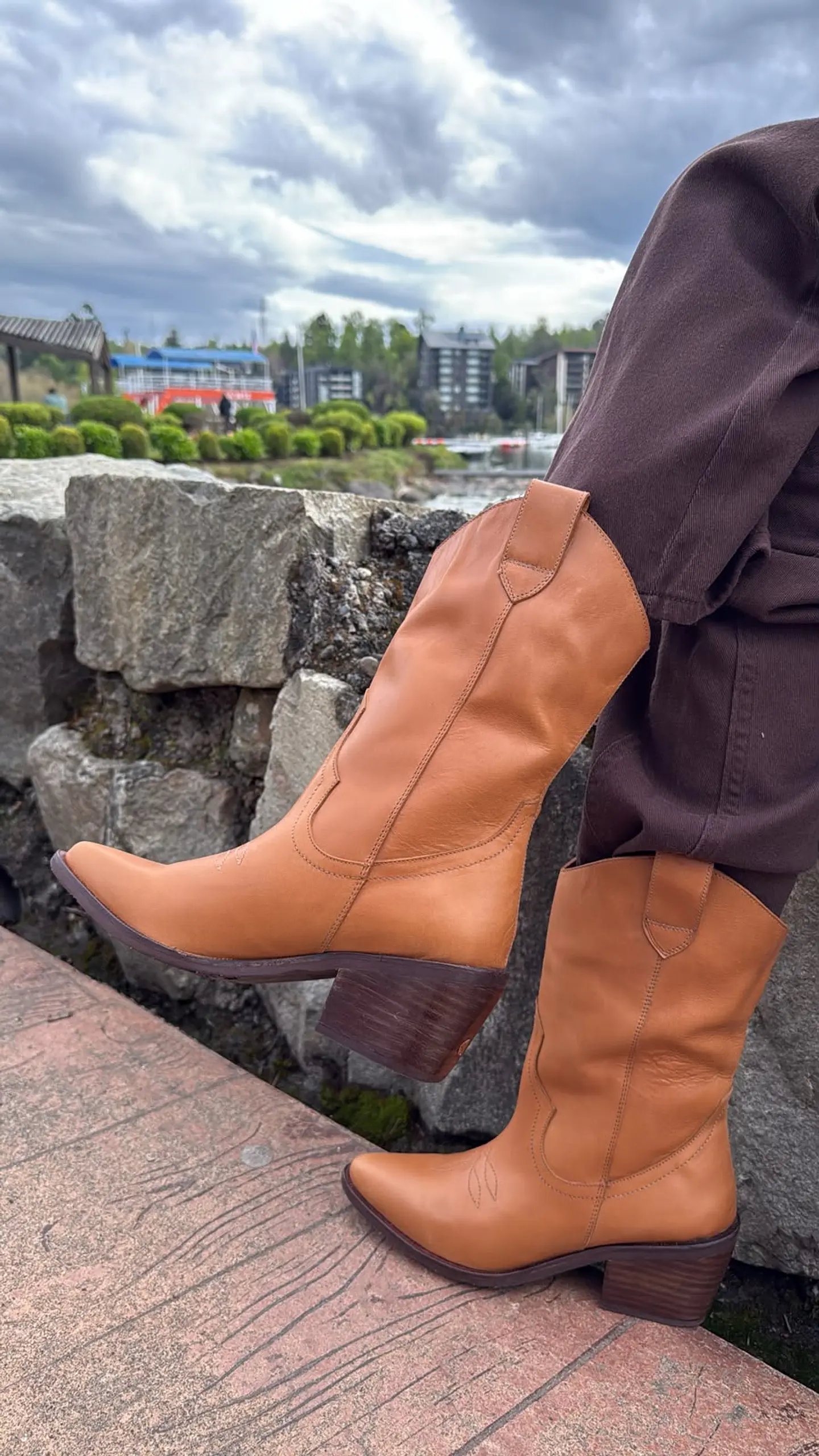 Jacinta Cuero Camel 8