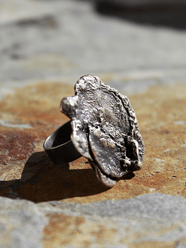 Lone Wolf Ring