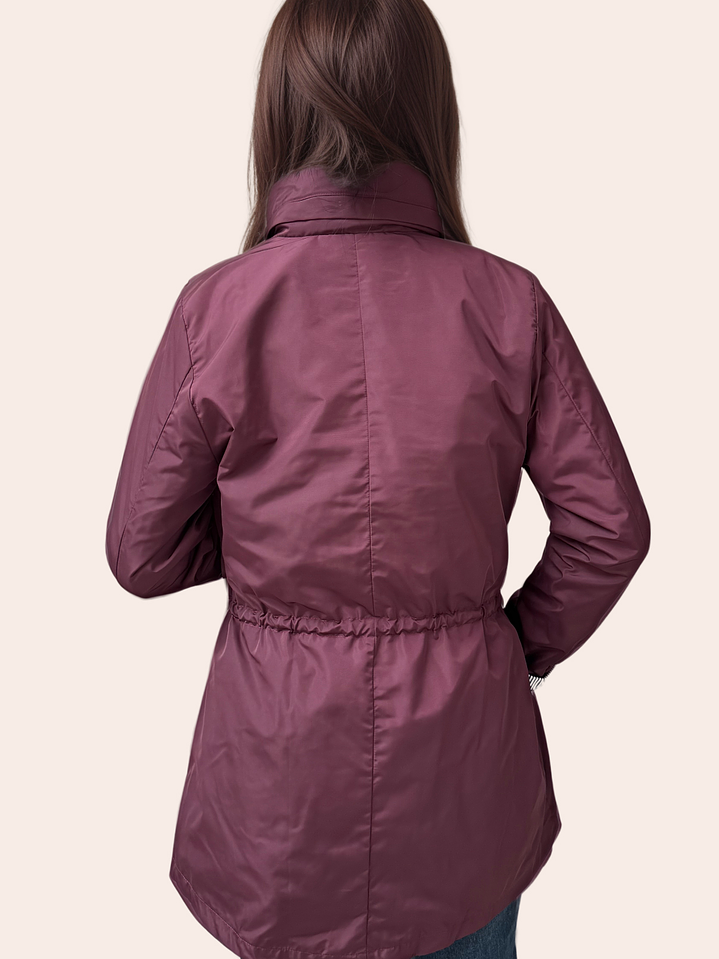 Parka Berenjena Clásica 3