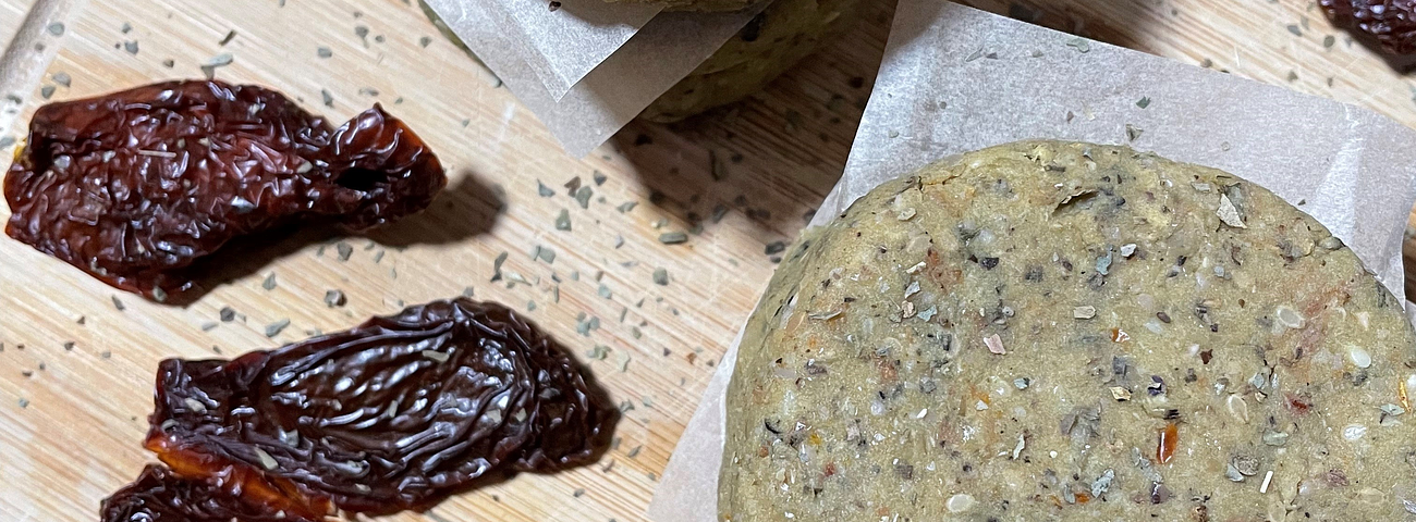 Black-eyed Bean And Dried Tomato Burgers