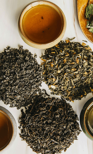 Tés, Infusiones y Flores Secas