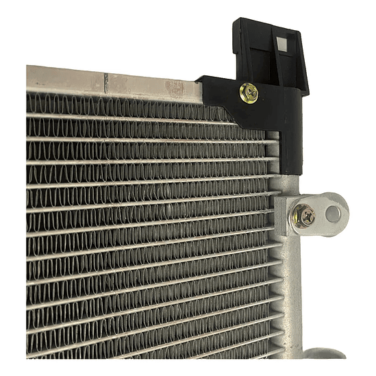Condensador Toyota Hilux 2016-2024 88460-0k350 3