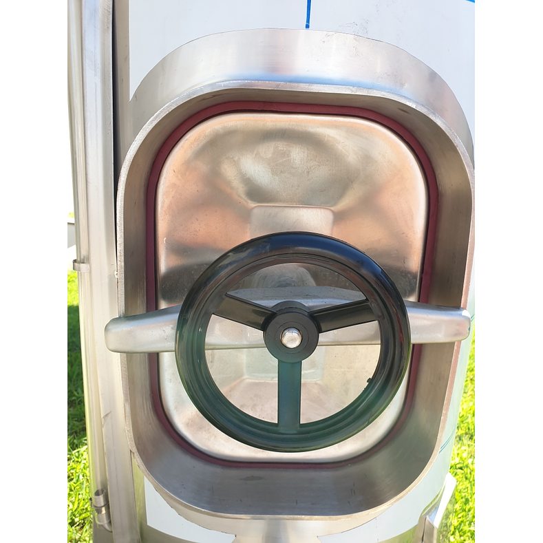 Cuba Inox 100 Litros Porta Lateral 3