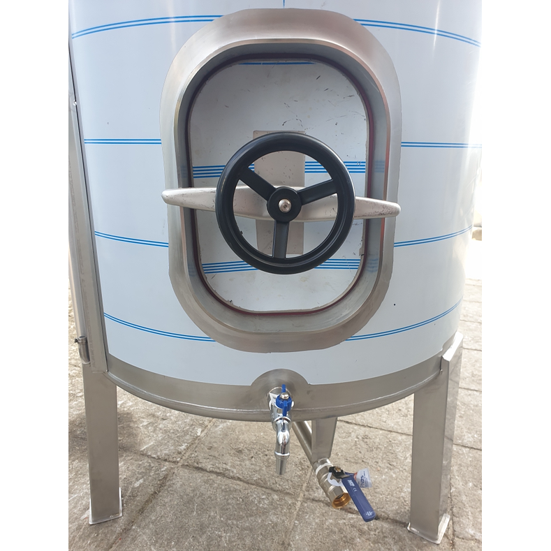 Cuba Inox 675 Litros Porta Lateral 2