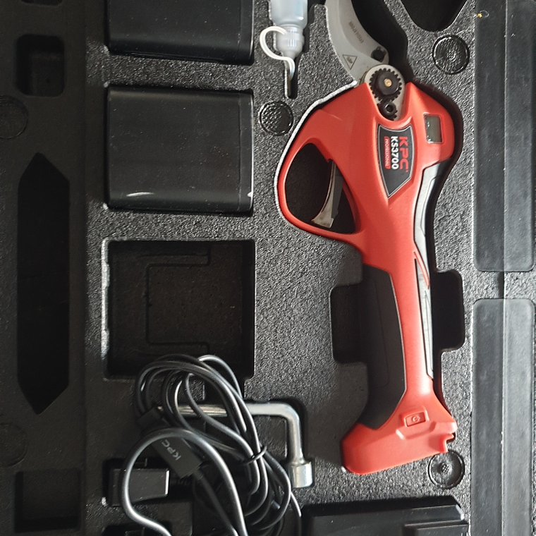 Tesoura Poda Bateria KS3700 C/3 BATERIAS  4