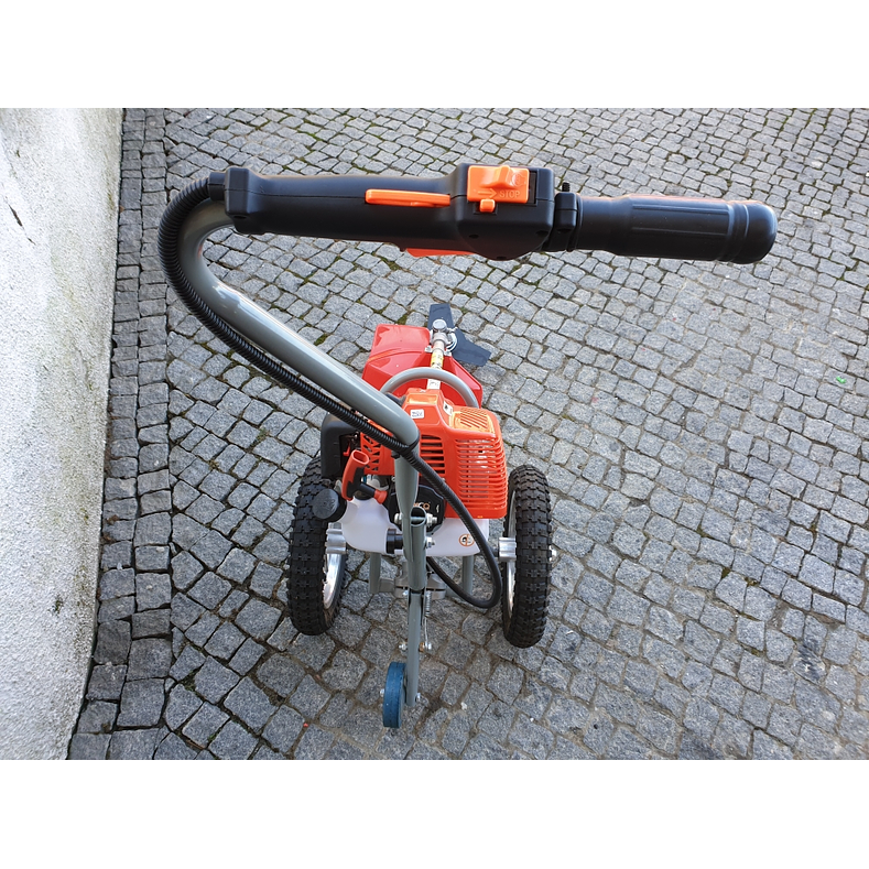 Roçadora com Rodas  52cc Bricofer  5