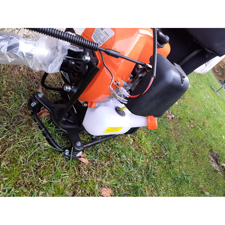 Roçadora Knk 43cc Flexível Costas Altas 2