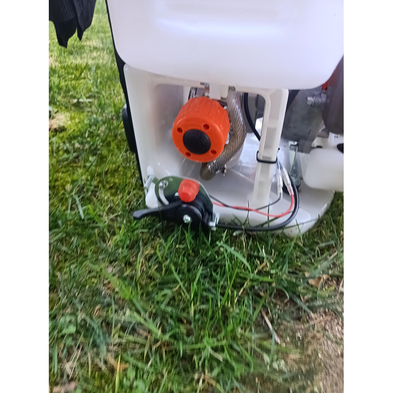 Motopulverizador KNK 2T 16 Litros 2