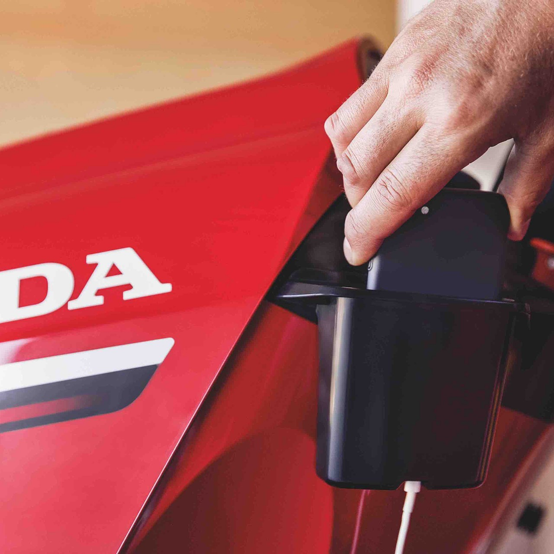 Trator Relva Honda HF2625 4