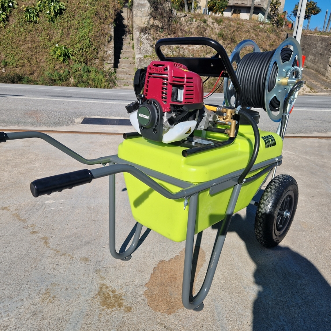 Carrinho Sulfatar 65 Litros 4T Rocha 2