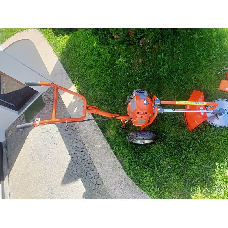 Roçadora Com Rodas Daewoo 2T 52cc 2