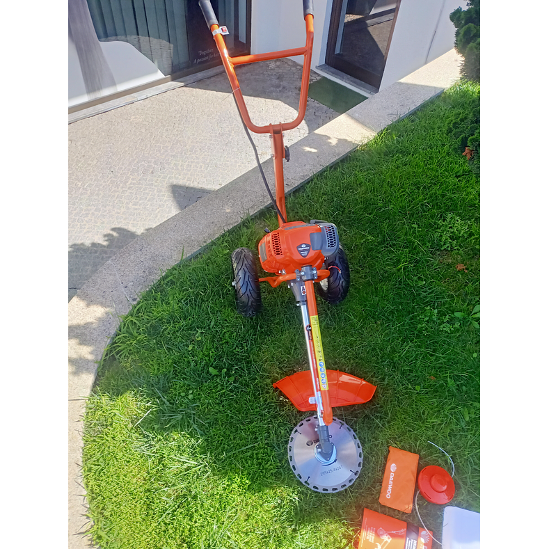 Roçadora Com Rodas Daewoo 2T 52cc 4