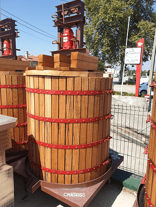 Prensa Hidráulica 32T 100x110 com guincho