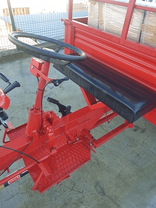 Motocultivador Valpadana M120 C/Reboque Tração