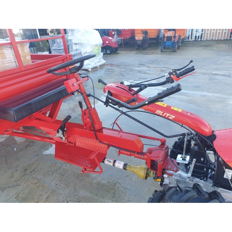 Motocultivador Valpadana M120 C/Reboque Tração 9