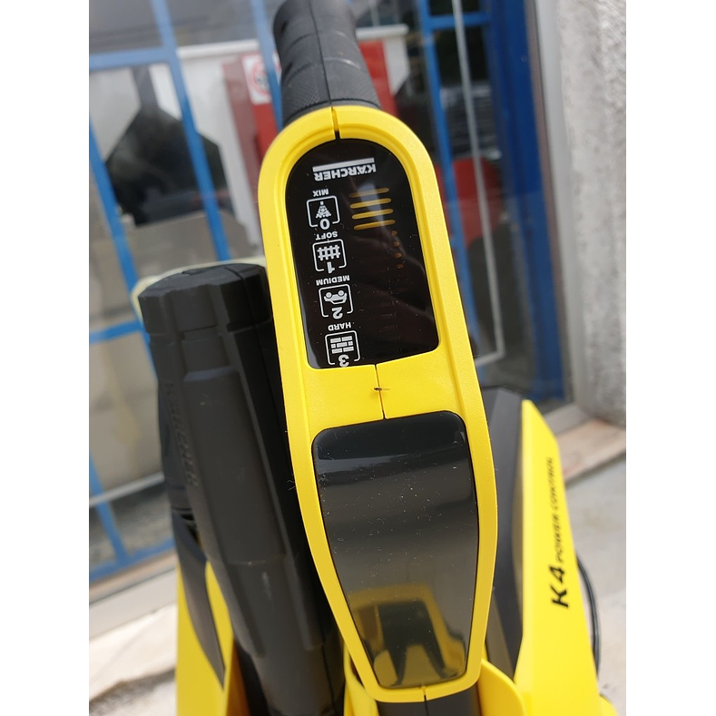 Lavadora KARCHER K4 Power Control 130Bar 3