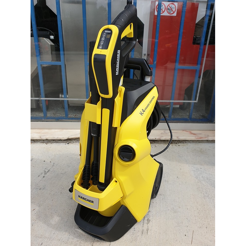 Lavadora KARCHER K4 Power Control 130Bar 1
