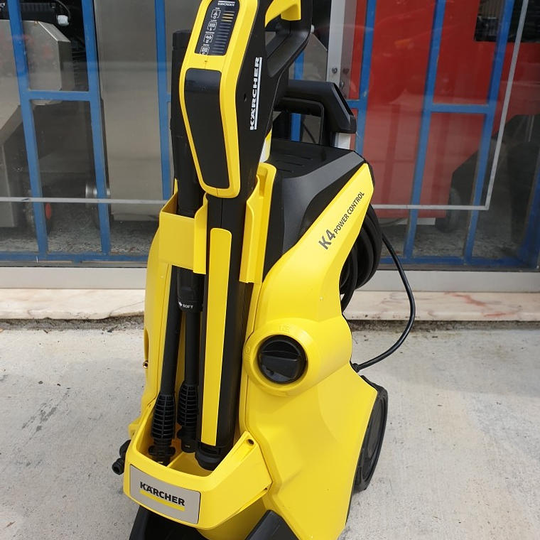 Lavadora KARCHER K4 Power Control 130Bar 1