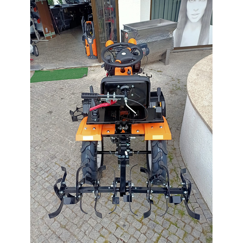 Mini Trator DIESEL  11HP Arranque Eletrico 5