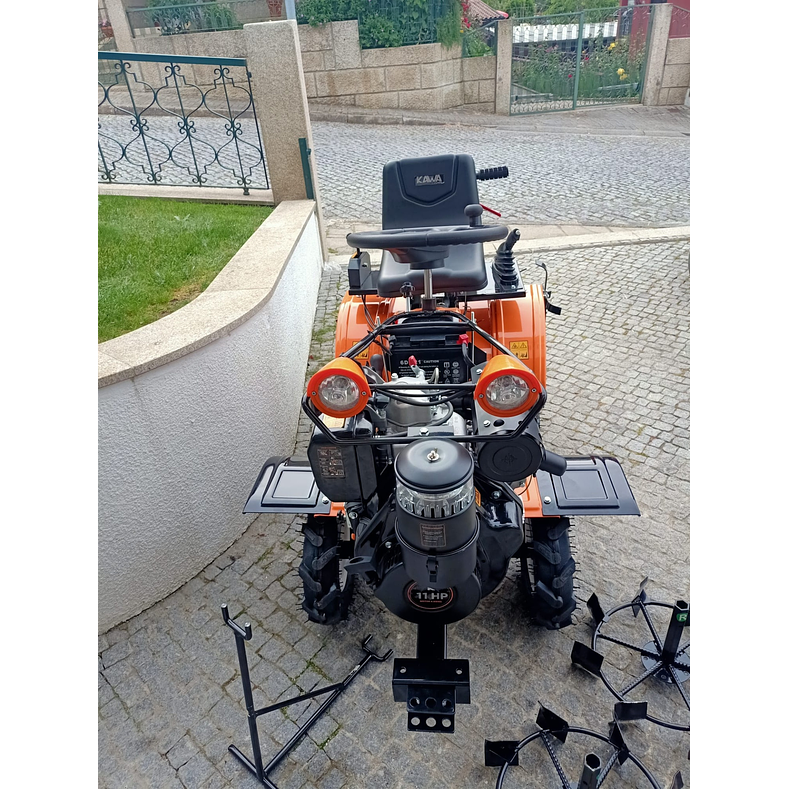 Mini Trator DIESEL  11HP Arranque Eletrico 6
