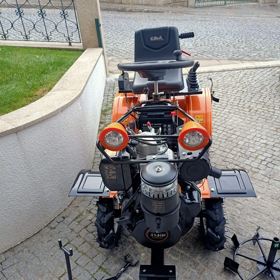 Mini Trator DIESEL  11HP Arranque Eletrico 6