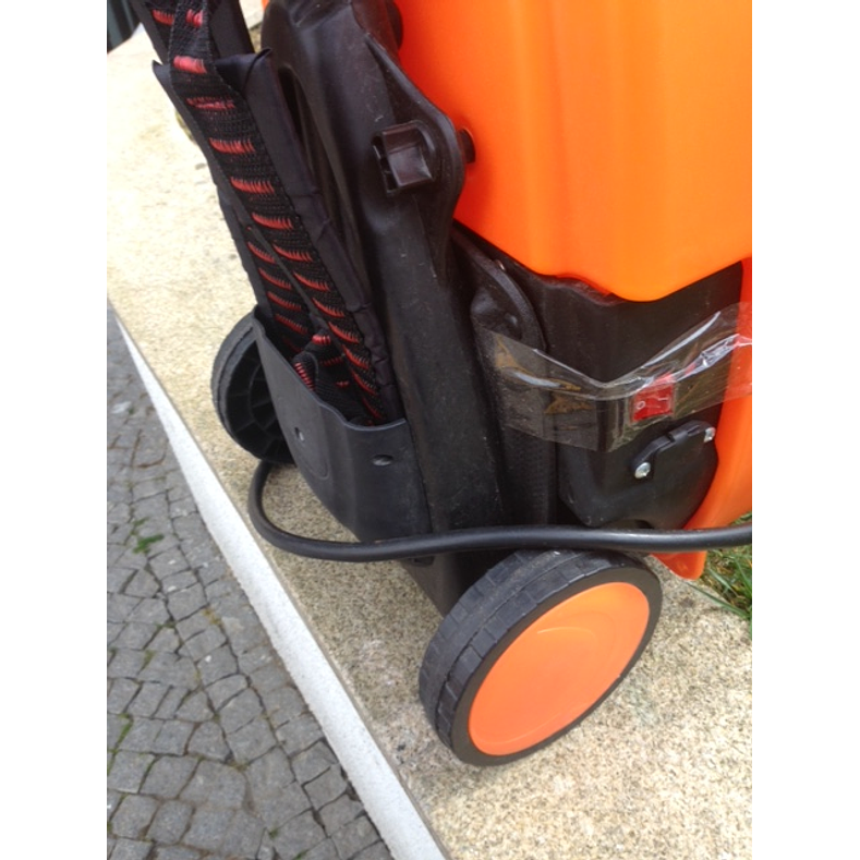 Pulverizador Bateria Com Rodas 3