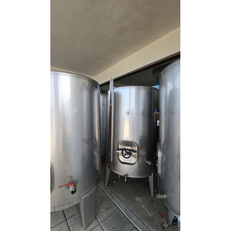 Cuba Inox 1500 Litros C/ Porta Lateral Usada 1