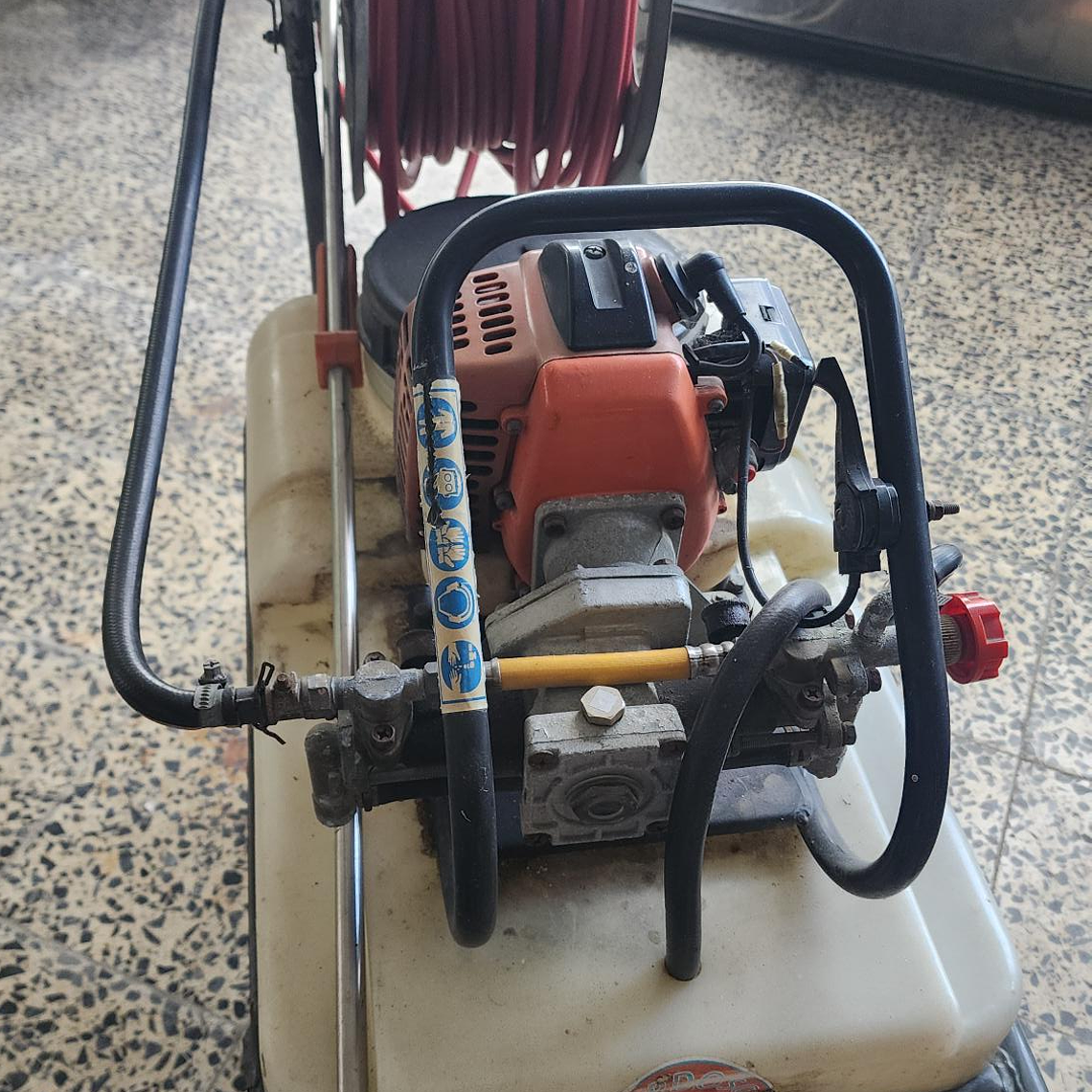 Carrinho de Sulfatar 65L 2