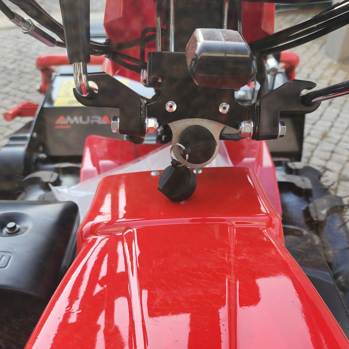 Motocultivador ROTECO c/ Triturador de Martelos Amura 4