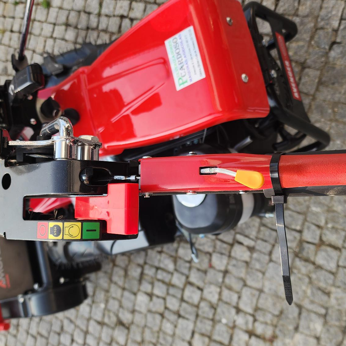 Motocultivador ROTECO c/ Triturador de Martelos Amura 5