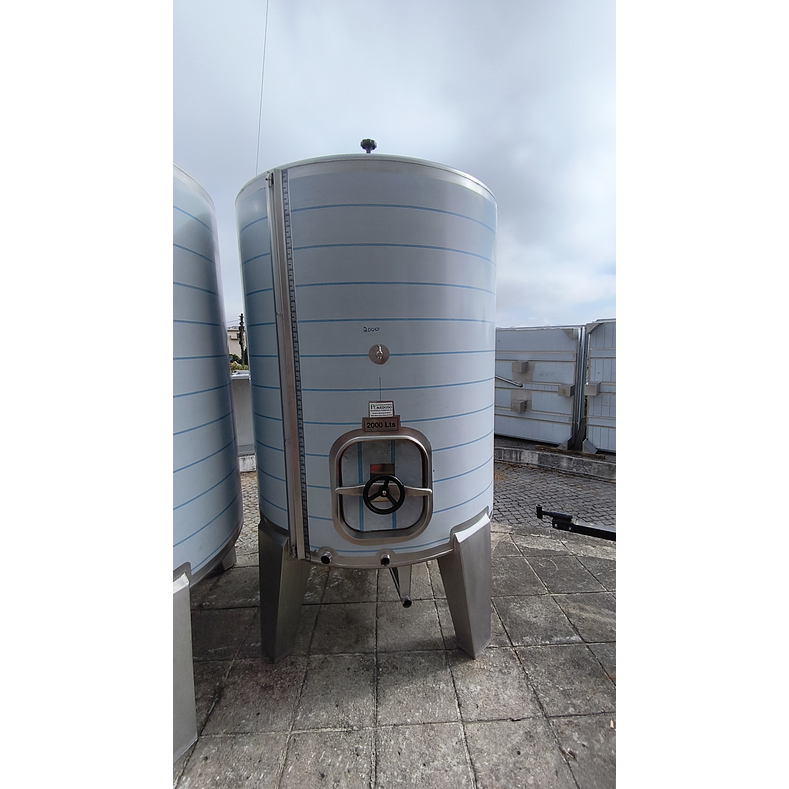 Cuba Inox  Vinho 2000 Litros 2 Portas 1