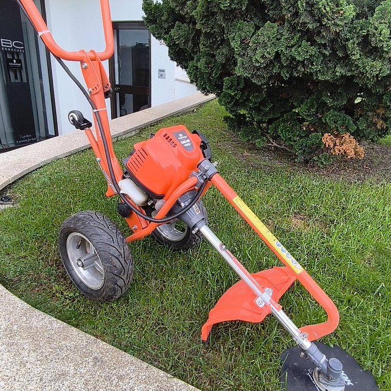 Roçadora Com Rodas Daewoo 4T 35,8cc  Usada 1